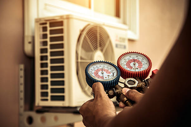 Professional Hvac technician working in Greenville, NY